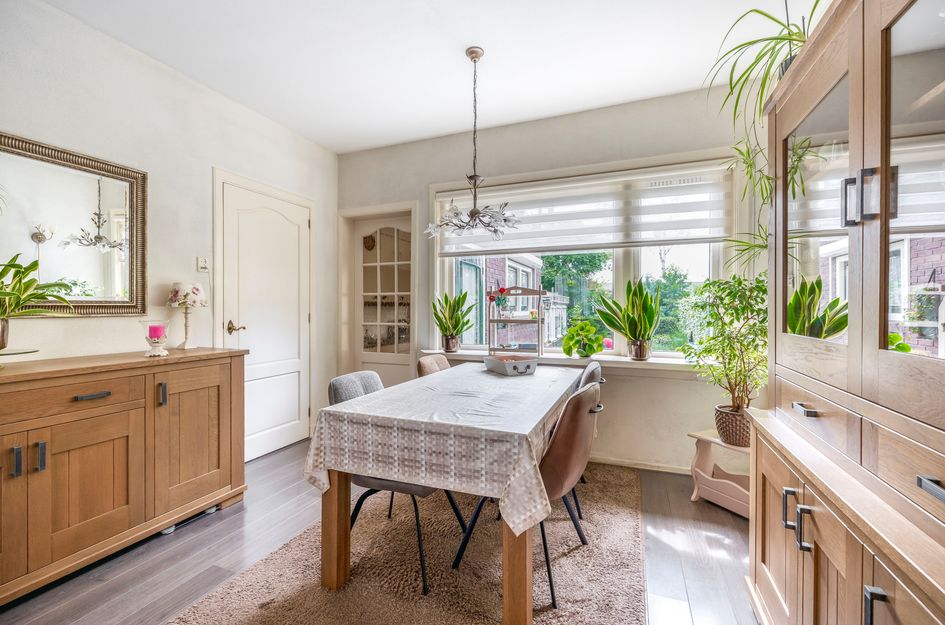 Burg Trooststraat 14