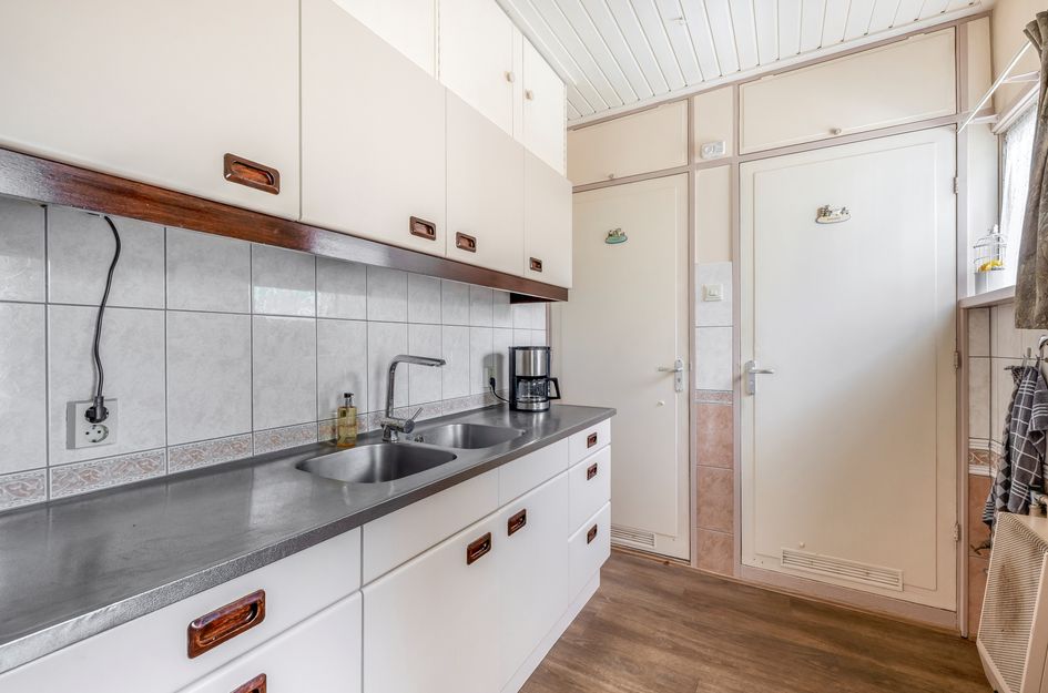 Burg Trooststraat 14