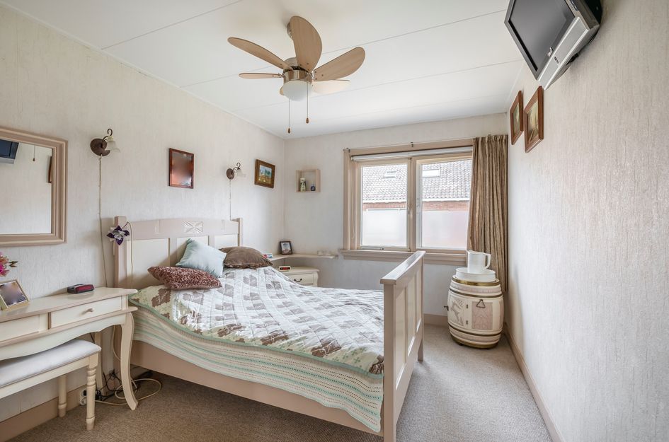 Burg Trooststraat 14