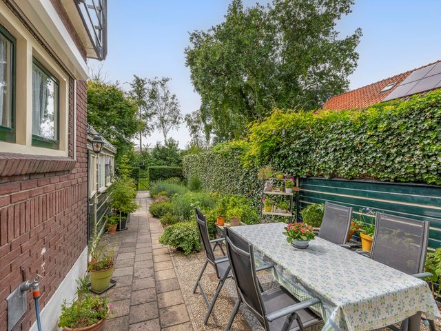 Burg Trooststraat 14, Waddinxveen