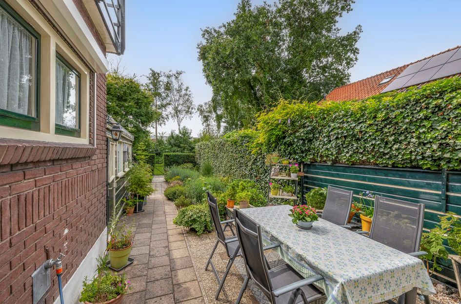 Burg Trooststraat 14