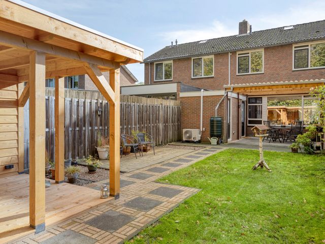 'T Fledderbos 8, Stadskanaal