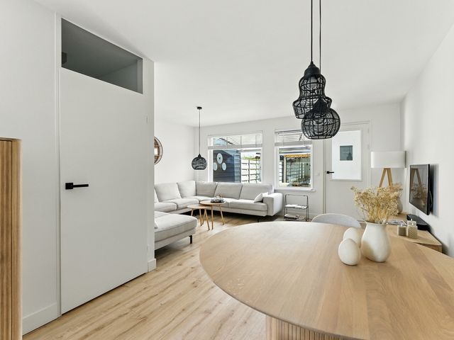 Zwanebloem 53, Alblasserdam