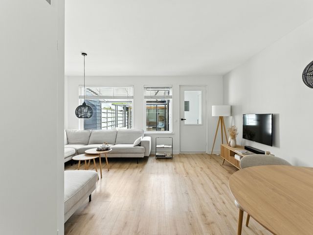 Zwanebloem 53, Alblasserdam