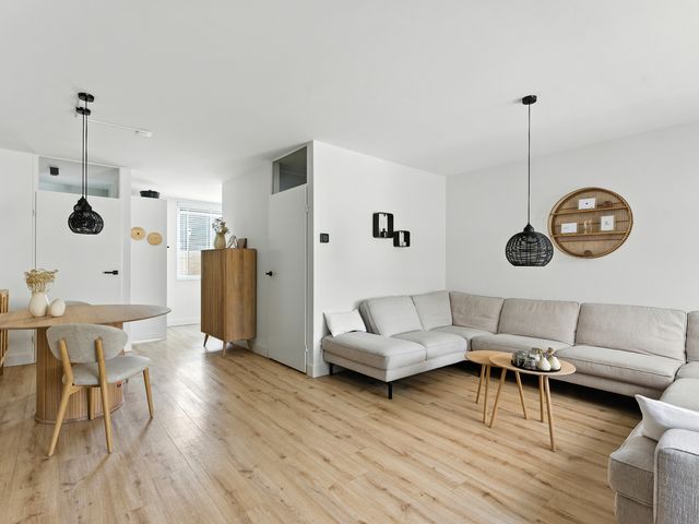 Zwanebloem 53, Alblasserdam