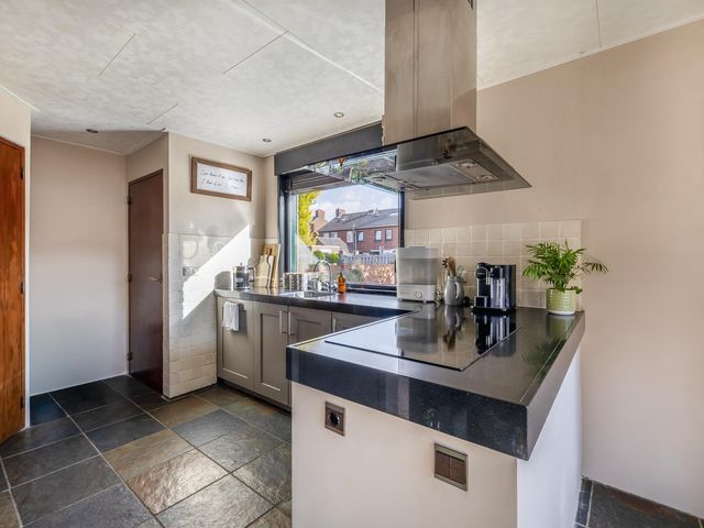 Sint Annastraat 27, Tegelen