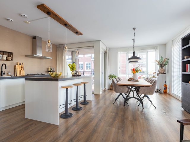 Grasoever 4, Roelofarendsveen