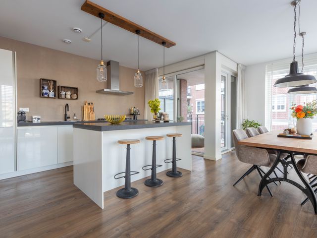 Grasoever 4, Roelofarendsveen