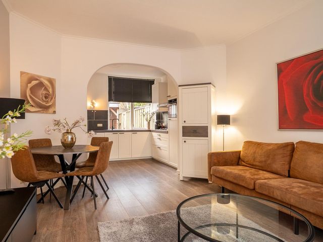 Burgemeester Jacobsstraat 40, Enschede