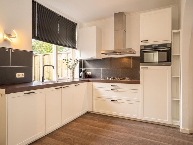 Burgemeester Jacobsstraat 40, Enschede