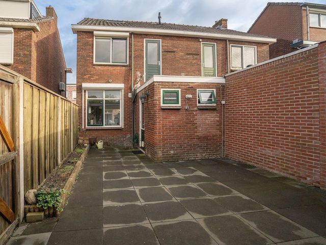 Burgemeester Jacobsstraat 40, Enschede