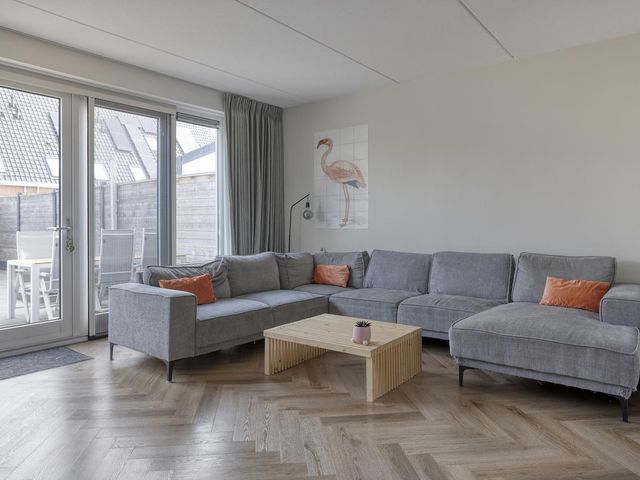 Carmen 48, Sint Jansteen