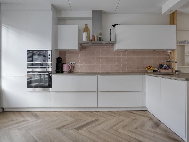 Carmen 48, Sint Jansteen