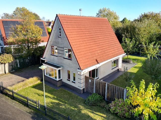 Turkooisdreef 8, Emmen