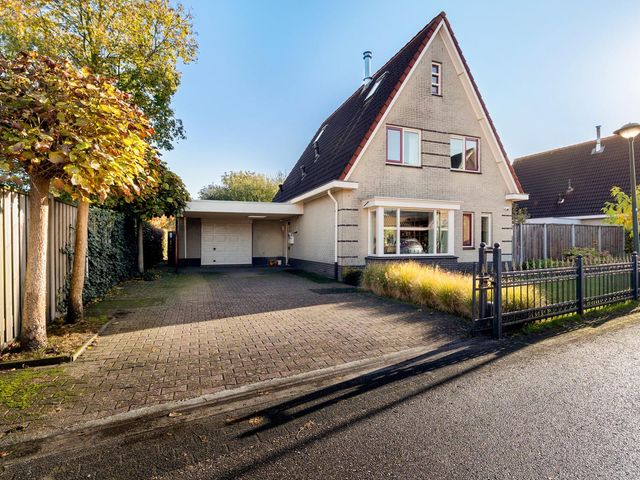 Turkooisdreef 8, Emmen