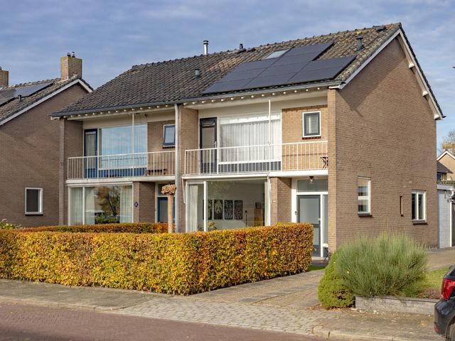 Meester G. Vixseboxsestraat 33, Holten