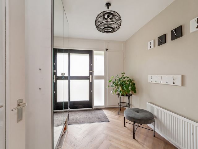 Olgaland 26, Den Haag