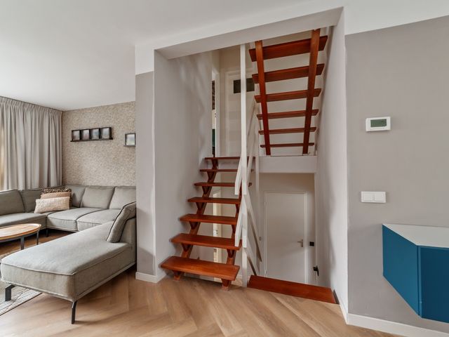 Olgaland 26, Den Haag