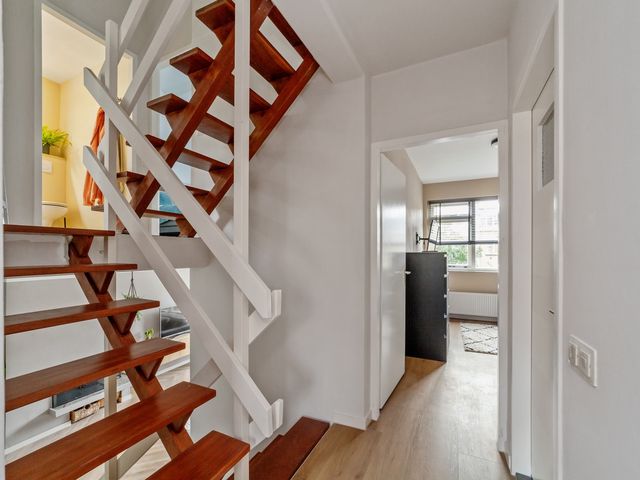 Olgaland 26, Den Haag