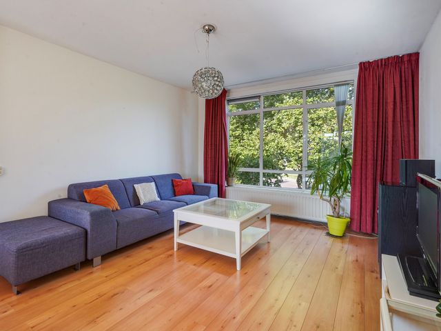 Louis Couperusstraat 23, Voorburg