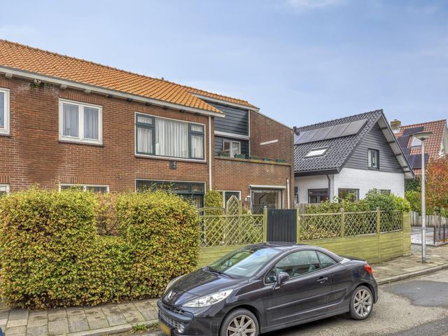 Raadhuislaan 4, Leimuiden