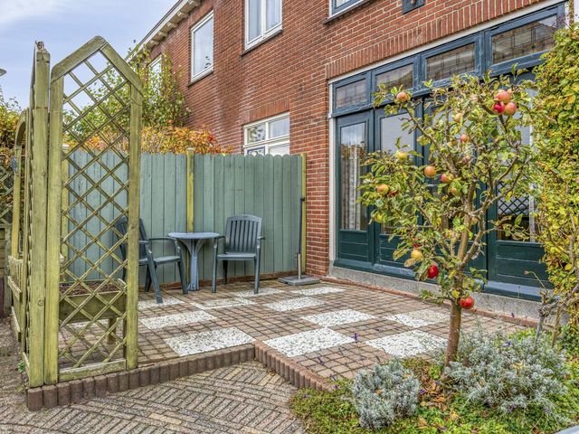 Raadhuislaan 4, Leimuiden