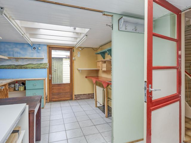 Raadhuislaan 4, Leimuiden