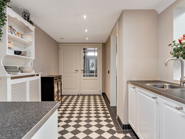 Ringbaan Oost 379, Tilburg