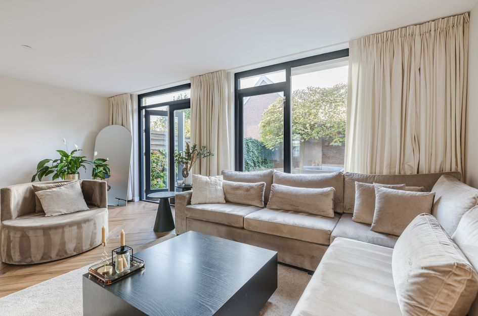 Burg. V. Dobben De Bruijnstraat 38