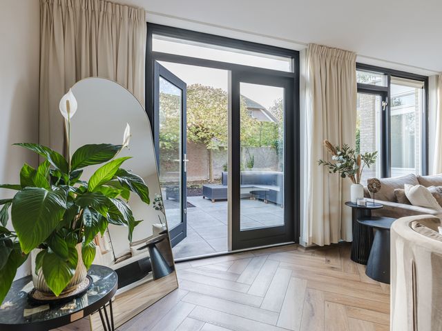 Burg. V. Dobben De Bruijnstraat 38, Bodegraven