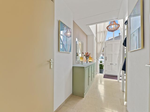 Berkenhof 8, Maasland