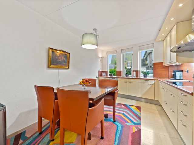 Berkenhof 8, Maasland