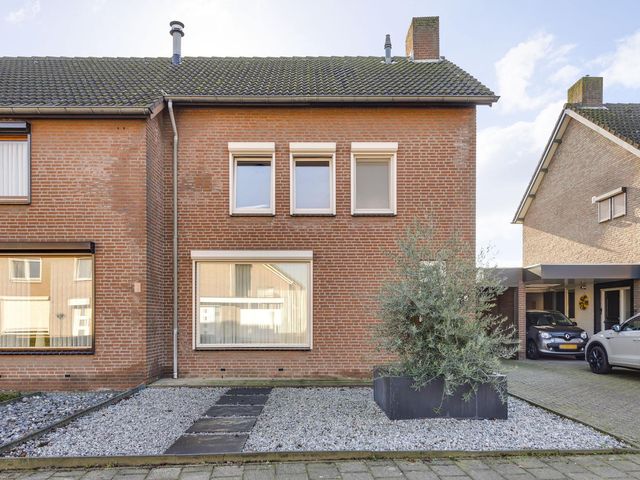 Leeuwebekstraat 54, Ospel