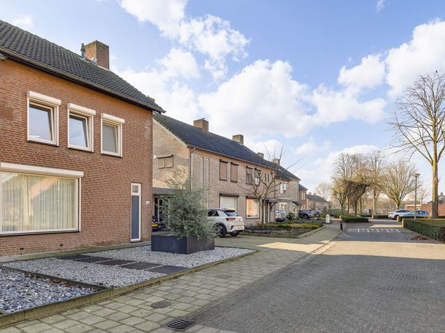 Leeuwebekstraat 54, Ospel