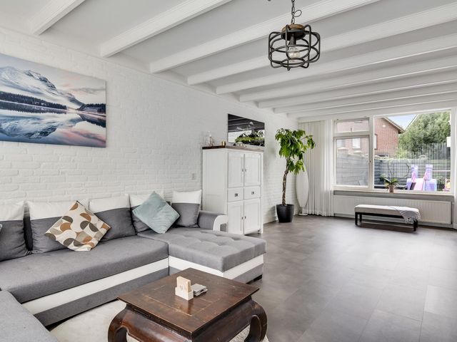 Leeuwebekstraat 54, Ospel