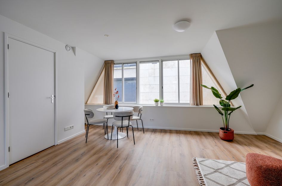 Achter Clarenburg 53