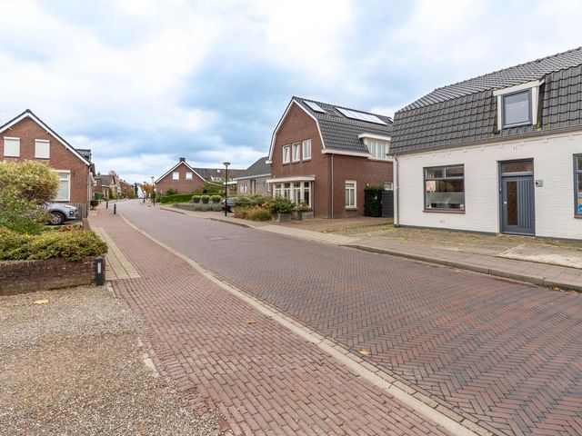 Spoorstraat 58, Vierlingsbeek