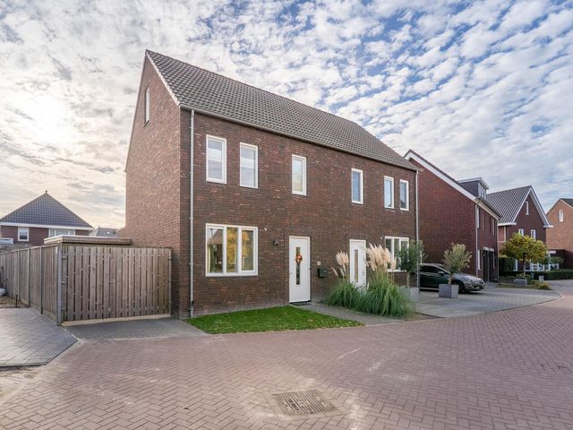 d'n Hof 45, Overloon