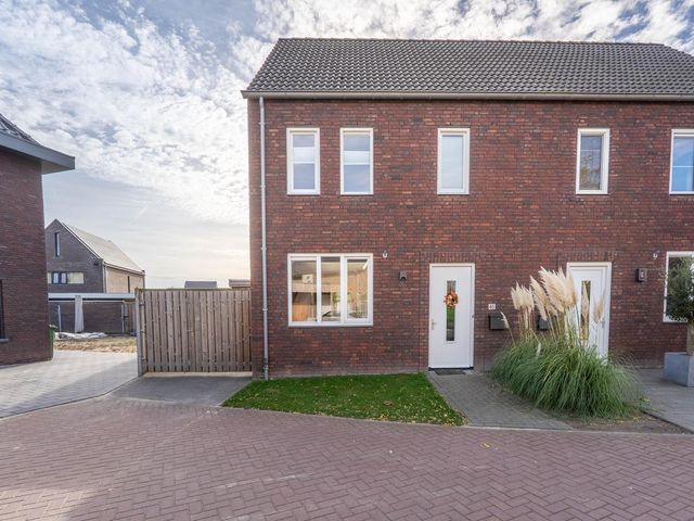 d'n Hof 45, Overloon