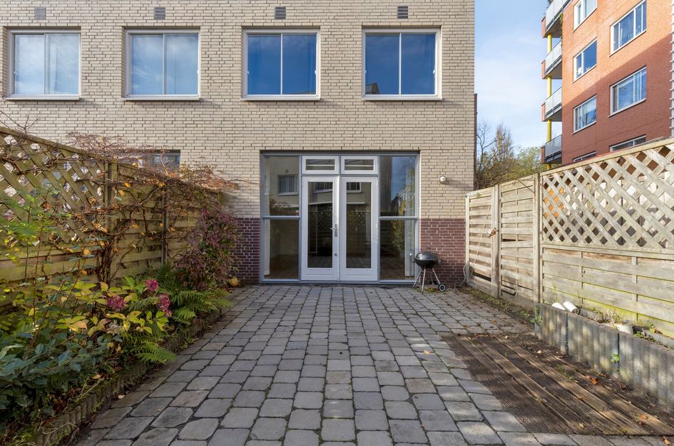 Louise Henriëttestraat 2B