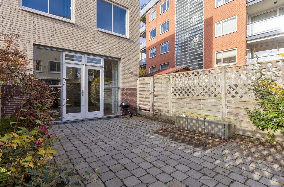 Louise Henriëttestraat 2B