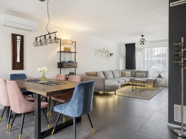 Parelmoerboog 10, Terneuzen