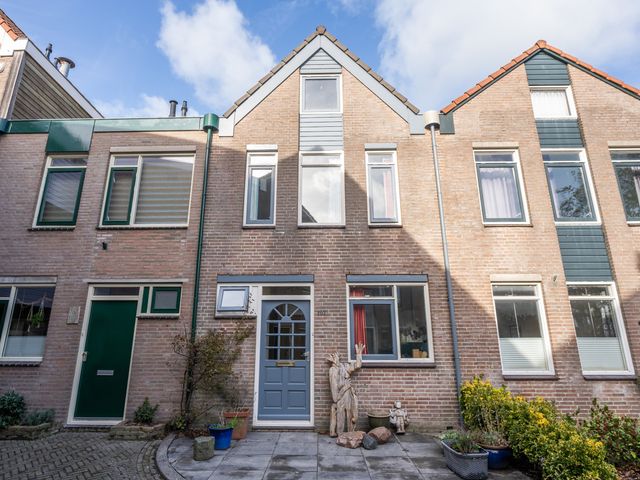 Beatrixlaan 107, Den Burg