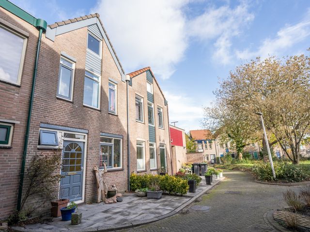 Beatrixlaan 107, Den Burg