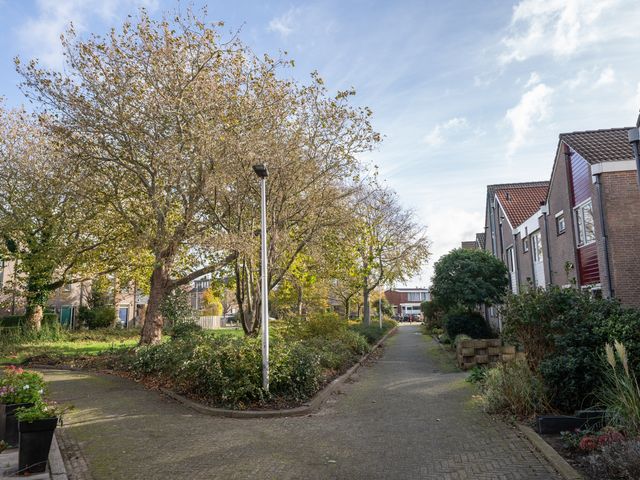 Beatrixlaan 107, Den Burg