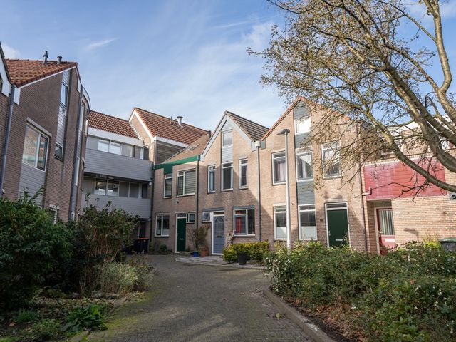 Beatrixlaan 107, Den Burg
