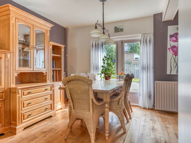 Akkerstraat 1, Genderen