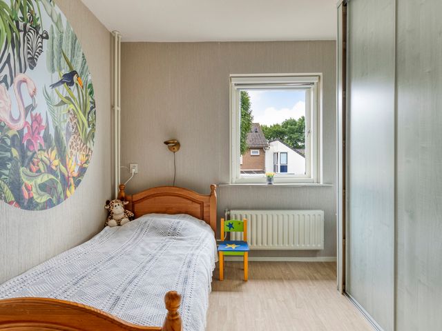 Akkerstraat 1, Genderen