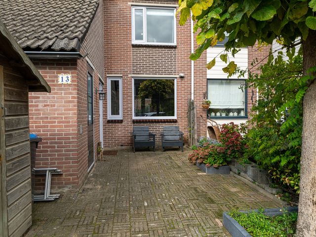 Van Hogendorpstraat 13, Almkerk