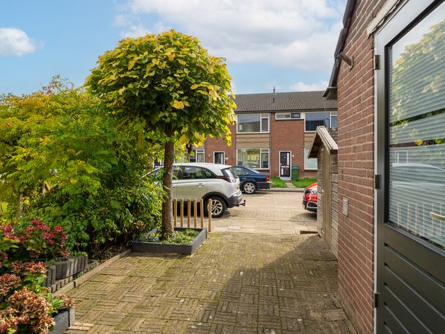 Van Hogendorpstraat 13, Almkerk
